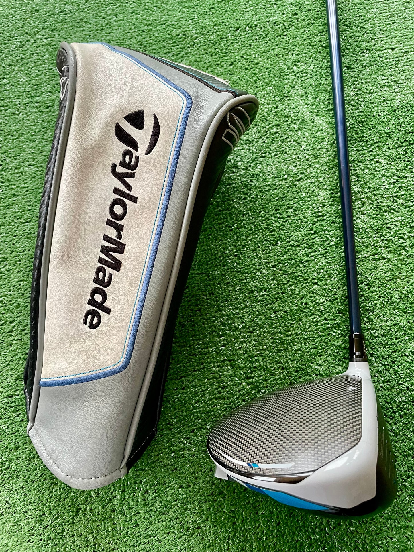 Taylormade Sim Max Driver 10.5 Degree Regular Flex Right Handed Mens Golf Club