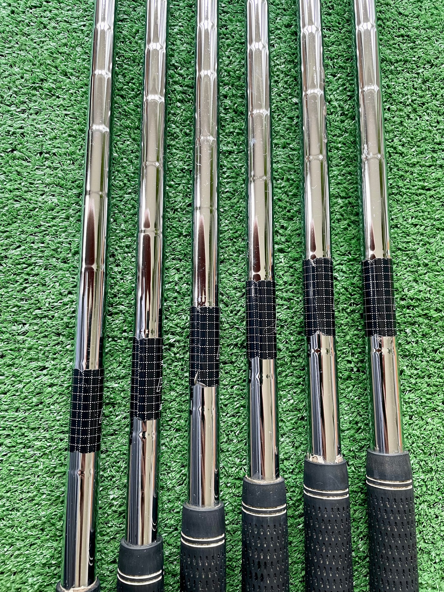 Ping G425 Irons 6-UW Regular Flex Right Handed Mens Golf Clubs