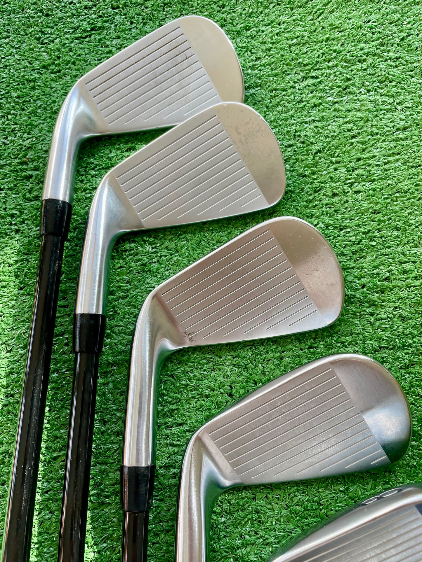 Titleist 620 Forged Combo Irons 4-PW Extra Stiff (TX) Flex Right Handed Mens Golf Clubs