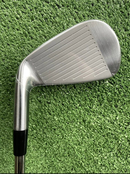 Mizuno Pro 243 Irons / 5-PW / Stiff / RH / Mens