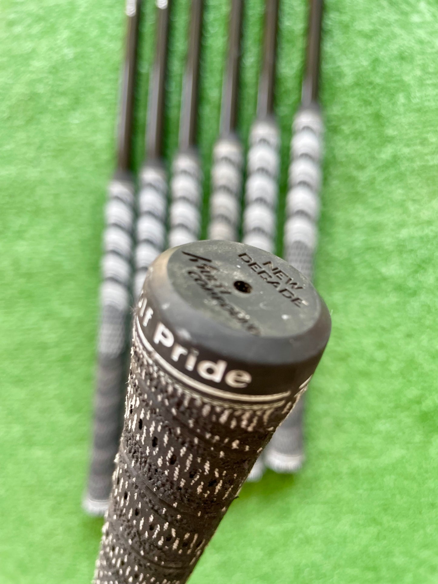 Titleist 620 Forged Combo Irons 4-PW Extra Stiff (TX) Flex Right Handed Mens Golf Clubs
