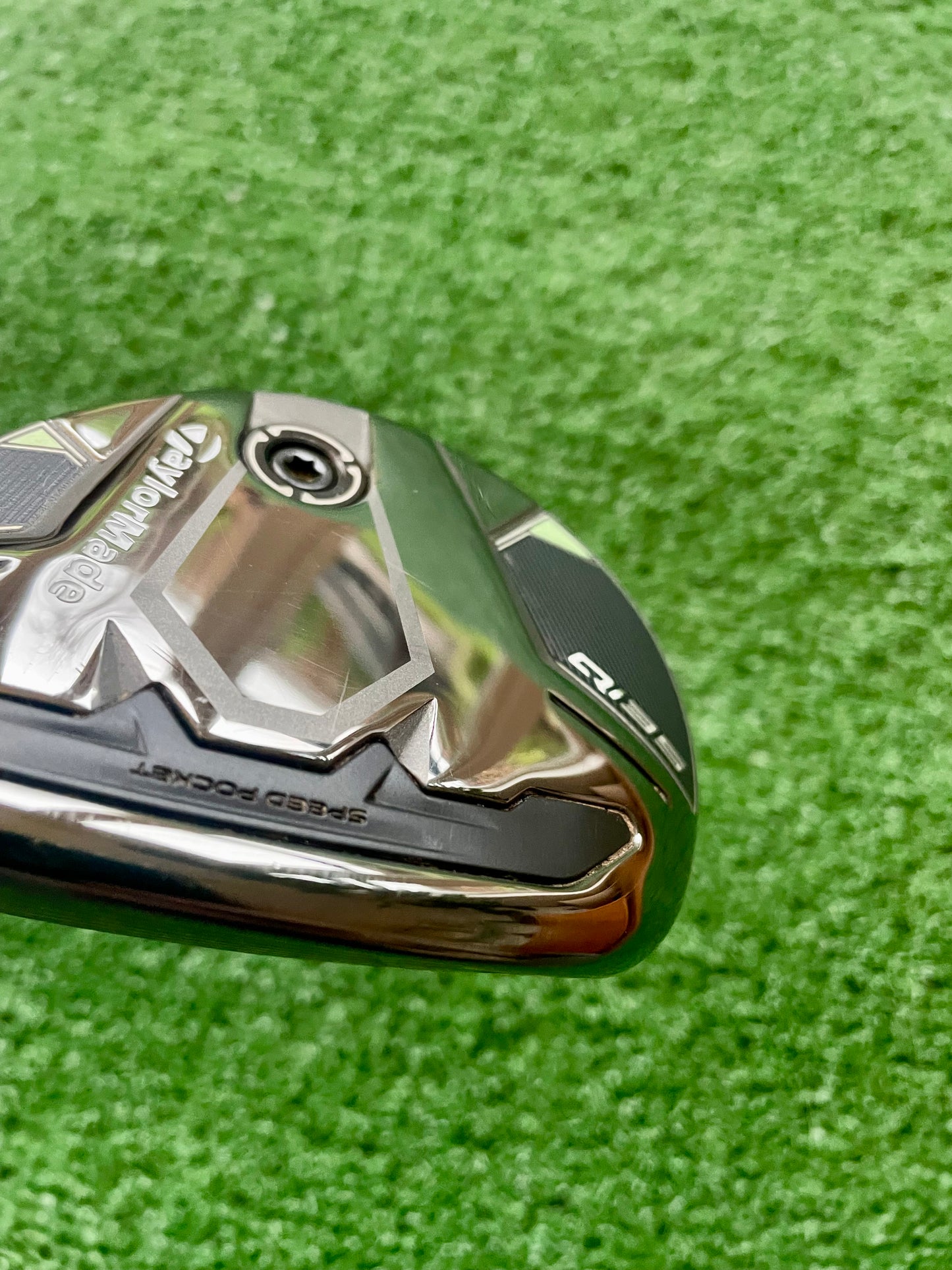 Taylormade Qi35 Max Hybrid 4 Rescue Regular Flex Right Handed Mens Golf Club