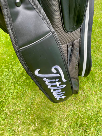 Titleist Tour Series Premium StaDry 14 Way Staff Golf Bag Black White with Rain Hood