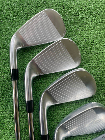 Callaway Quantum Max Irons 5-PW Regular Flex Right Handed Mens Golf Clubs