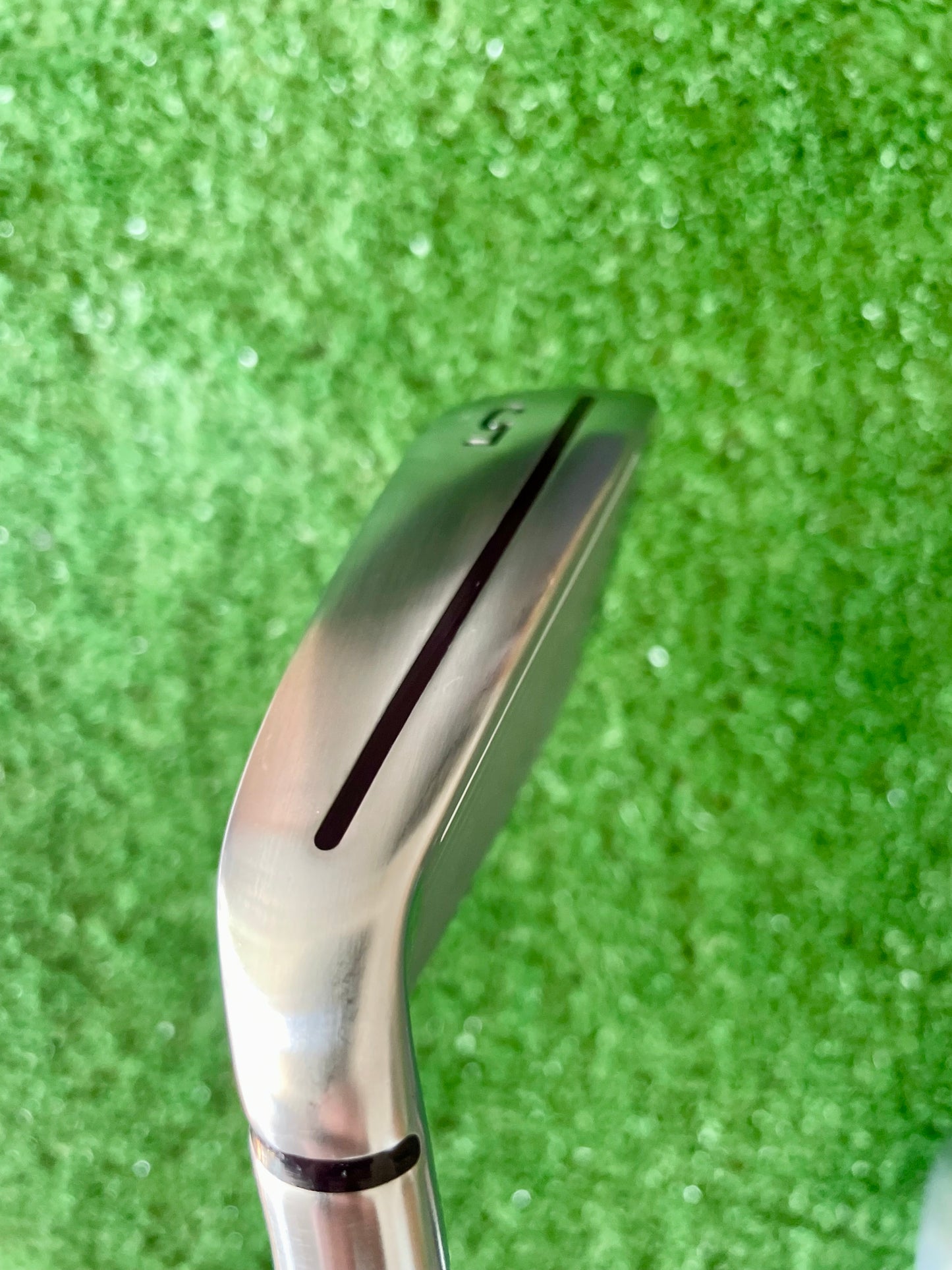 Taylormade Qi Irons 5-PW Regular Flex Right Handed Mens Golf Clubs