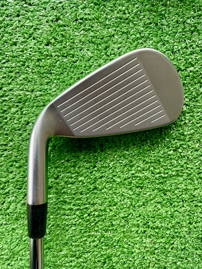 Mizuno JPX923 Hot Metal Irons Regular Flex Right Handed Mens Golf Clubs