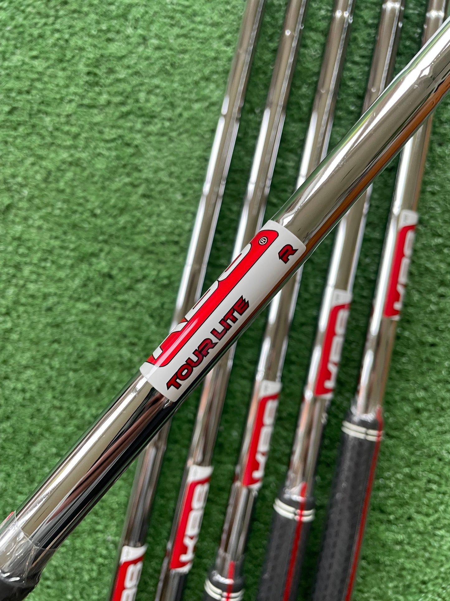Cobra DS Adapt Irons 5-PW Regular Flex Right Handed Mens Golf Clubs