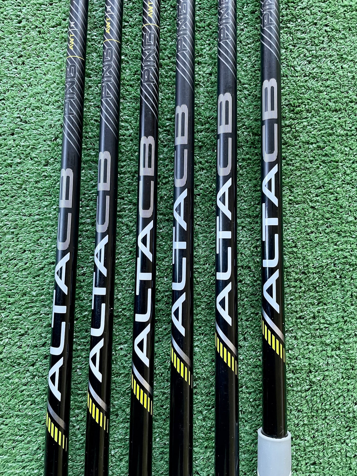 Ping i230 Irons 5-PW Regular Flex Graphite Right Handed Mens Golf Clubs