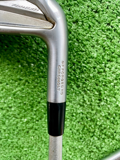 Mizuno JPX923 Forged Irons 5-PW Stiff Flex Right Handed Mens Golf Clubs