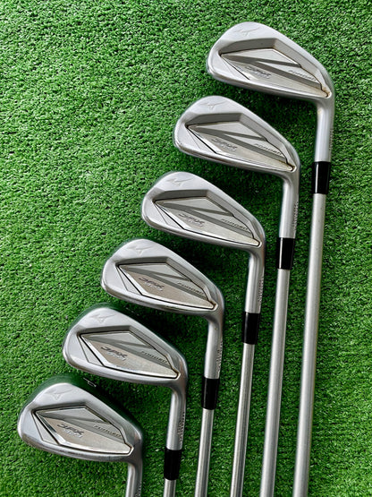 Mizuno JPX923 Forged Irons 5-PW Stiff Flex Right Handed Mens Golf Clubs