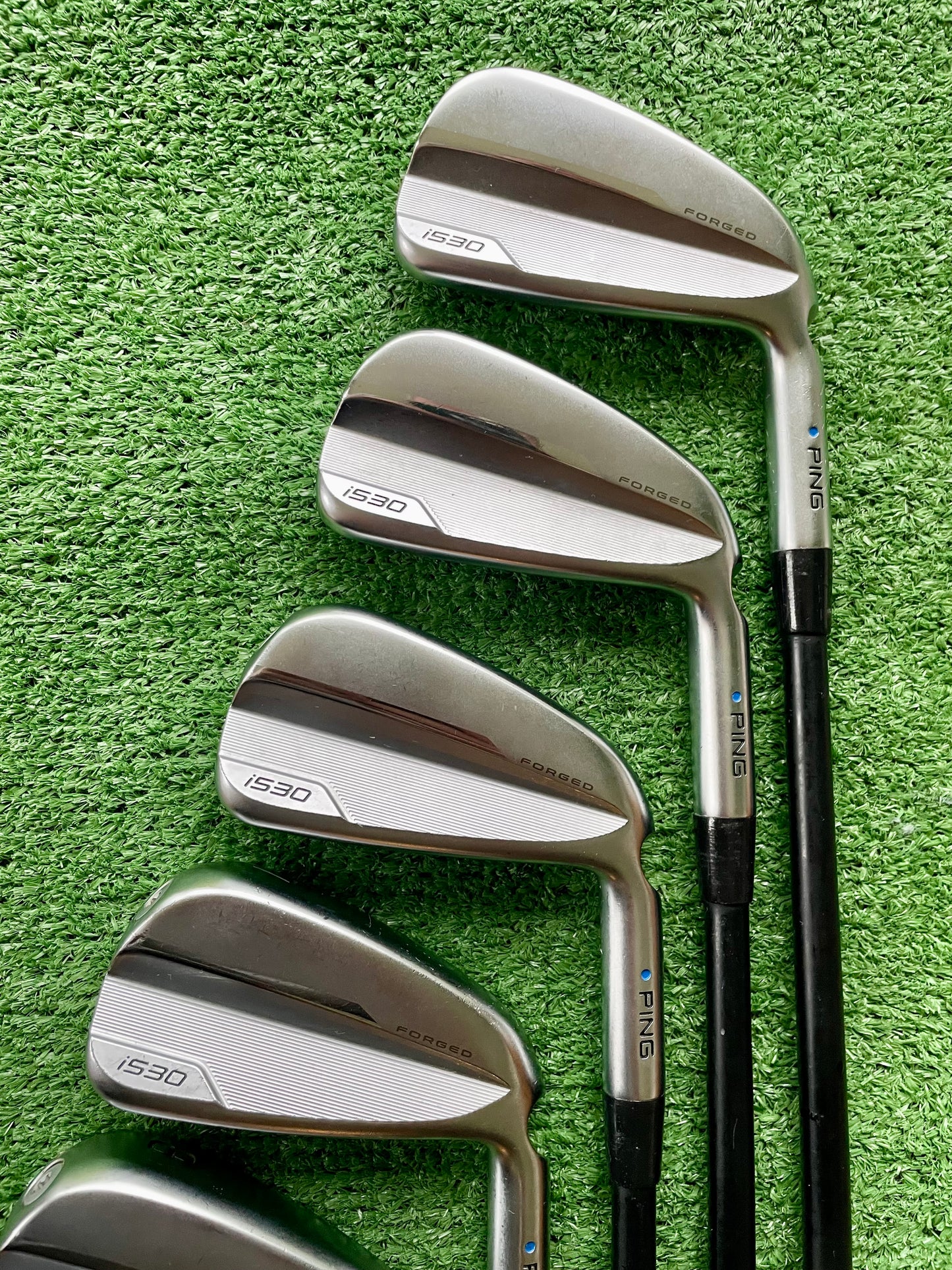 Ping i530 Forged Irons 4-PW Regular Flex Graphite Right Handed Mens Golf Clubs