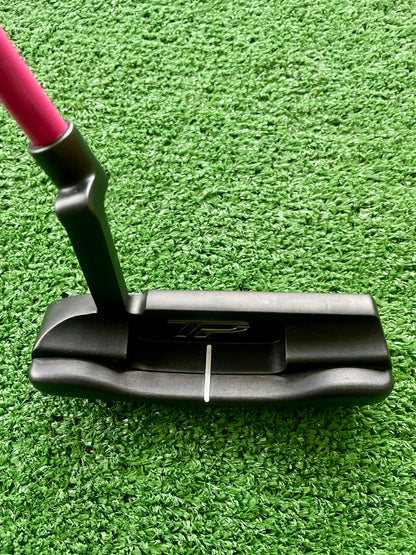 Taylormade TP Collection Soto 1 Putter KBS Tour Shaft & Season Opener Headcover 33"