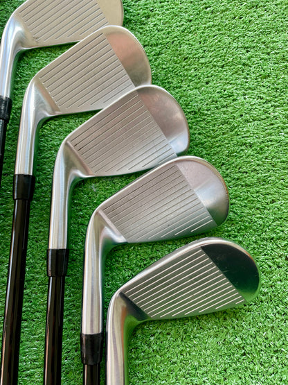Titleist 620 Forged Combo Irons 4-PW Extra Stiff (TX) Flex Right Handed Mens Golf Clubs