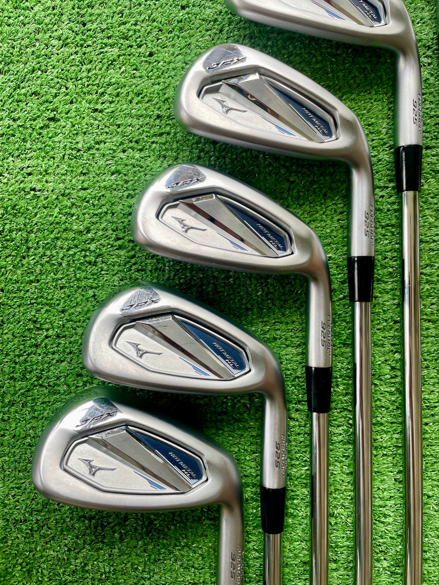 Mizuno JPX925 Hot Metal HL Irons Regular Flex Right Handed Mens Golf Clubs