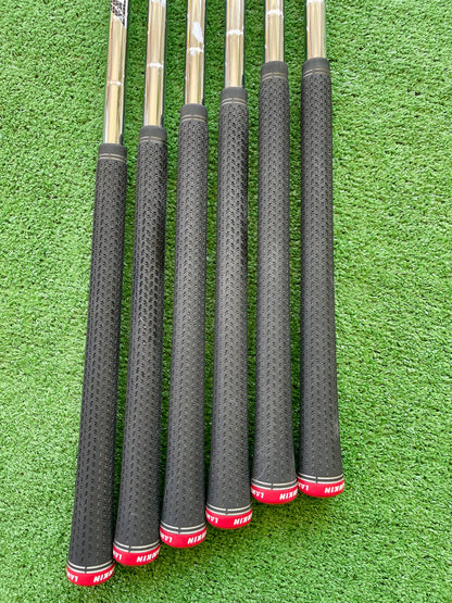 Taylormade P790 Irons 5-PW Regular Flex Right Handed Mens Golf Clubs