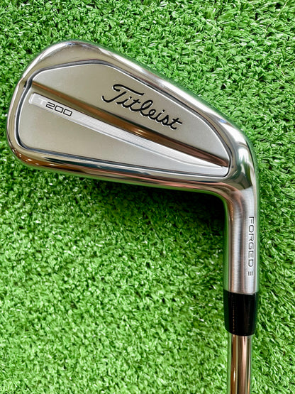 Titliest T200 Irons 5-PW Stiff Flex Right Handed Mens Golf Clubs