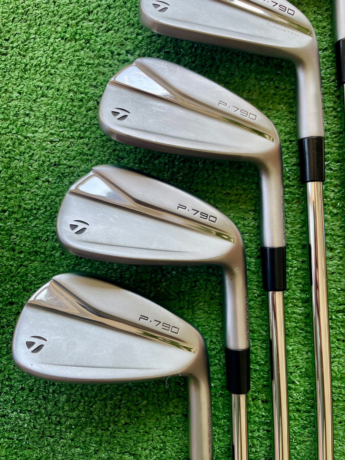 Taylormade P790 Irons 5-PW Regular Flex Right Handed Mens Golf Clubs