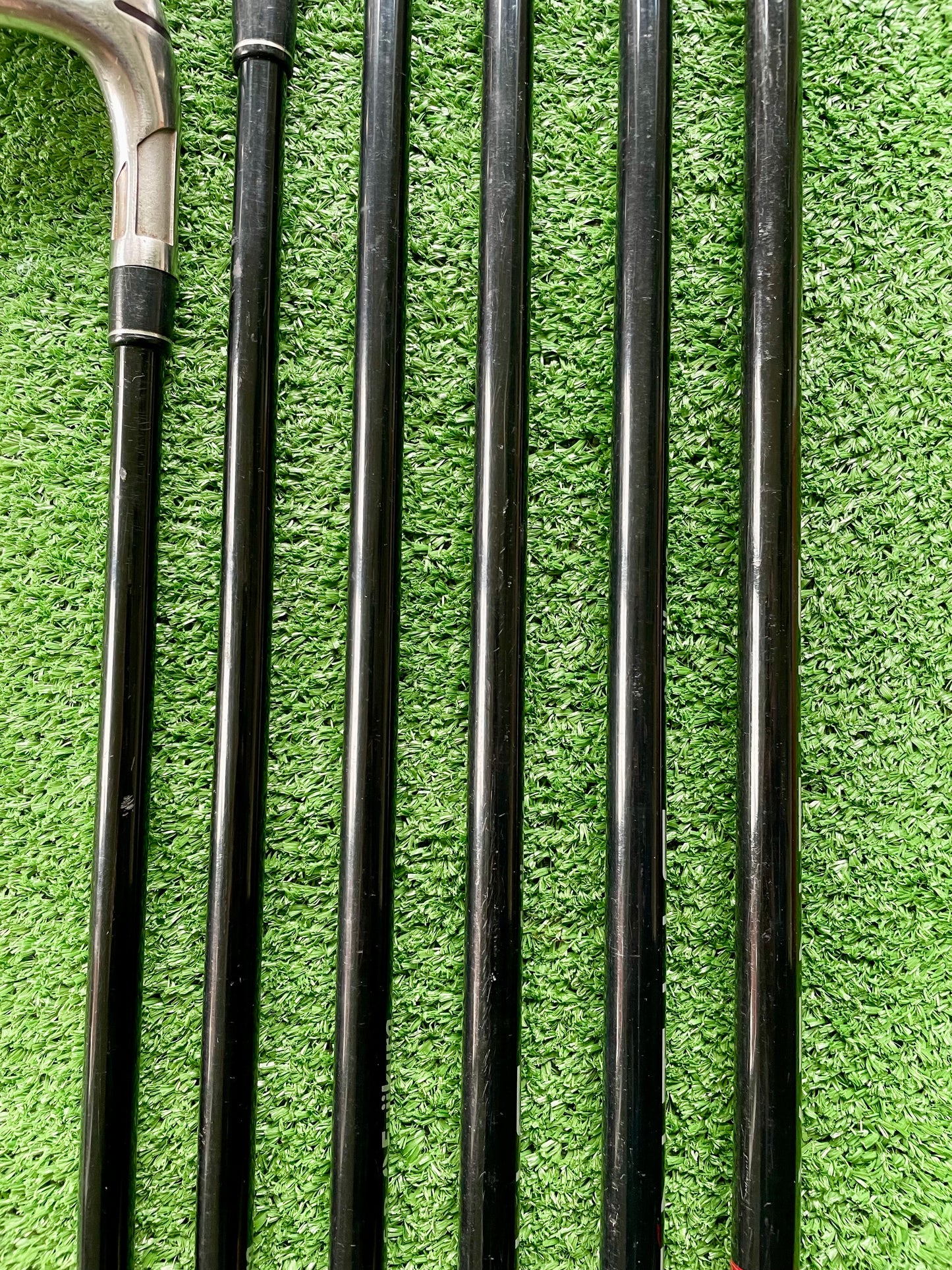 Taylormade Stealth Irons 5-PW Regular Flex Graphite Right Handed Mens Golf Clubs
