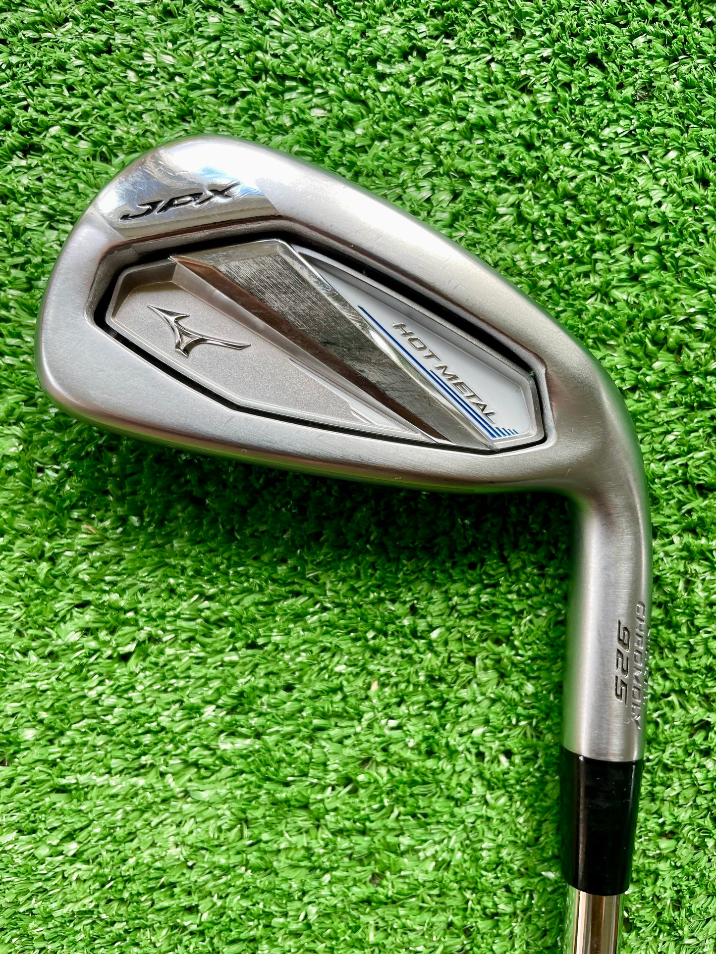 Mizuno JPX925 Hot Metal Irons 5-PW Regular Flex Right Handed Mens Golf Clubs