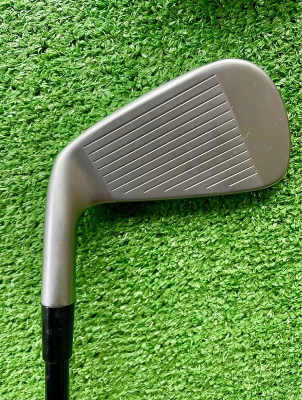 Taylormade P790 Irons 5-PW Regular Flex Graphite Right Handed Mens Golf Clubs