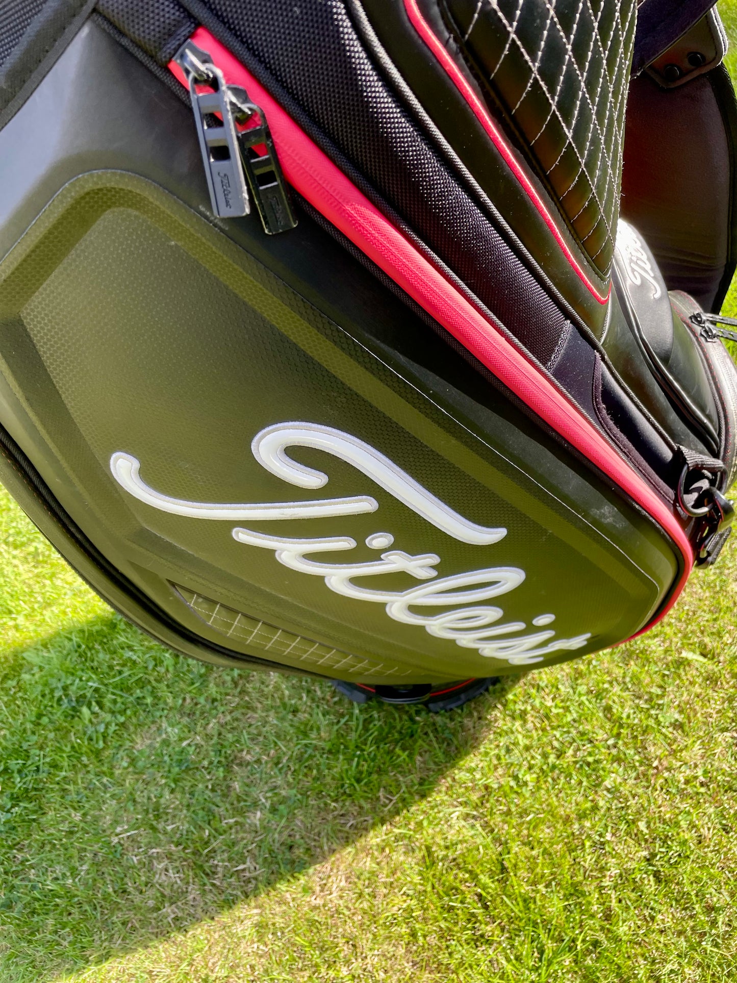 Titleist Tour Golf Bag Full Size
