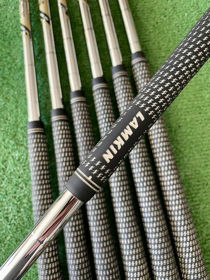 Mizuno MP25 Forged Irons 4-PW Stiff Flex Right Handed Mens Golf Clubs