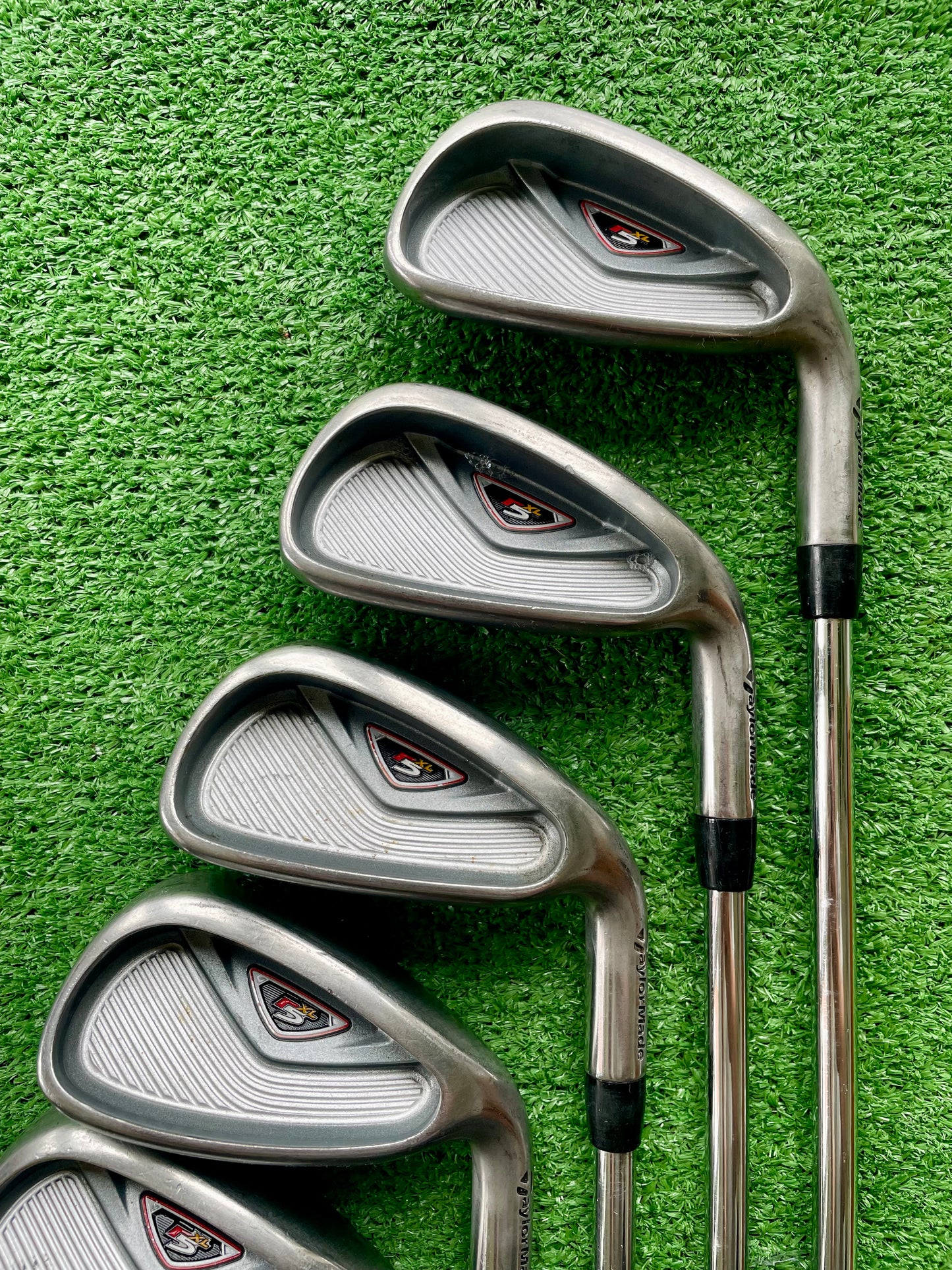 Taylormade R5 XL Irons 5-PW plus 2 Wedges Regular Flex Right Handed Mens Golf Clubs
