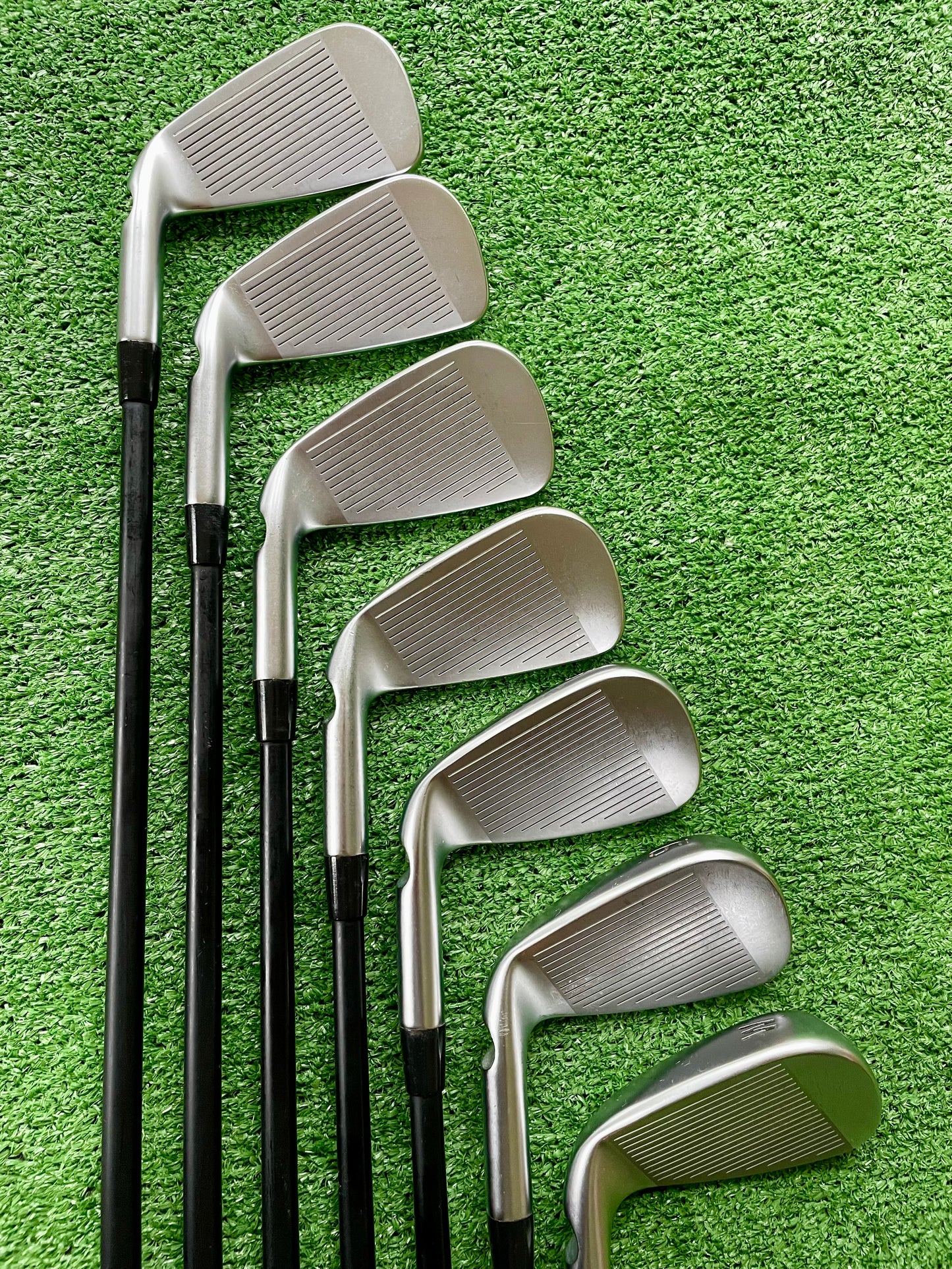 Ping i530 Forged Irons 4-PW Regular Flex Graphite Right Handed Mens Golf Clubs