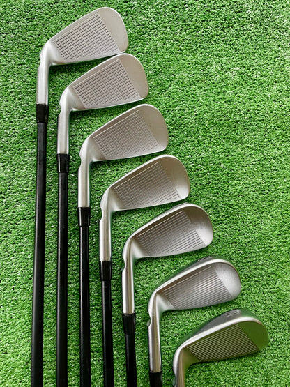 Ping i530 Forged Irons 4-PW Regular Flex Graphite Right Handed Mens Golf Clubs