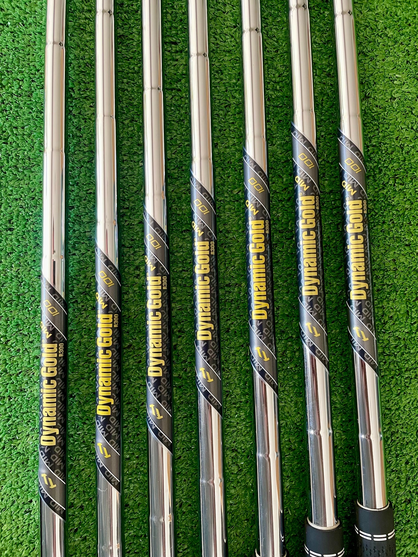 Ping i530 / i240 Combo Irons 4-PW Regular Flex Right Handed Mens Golf Clubs