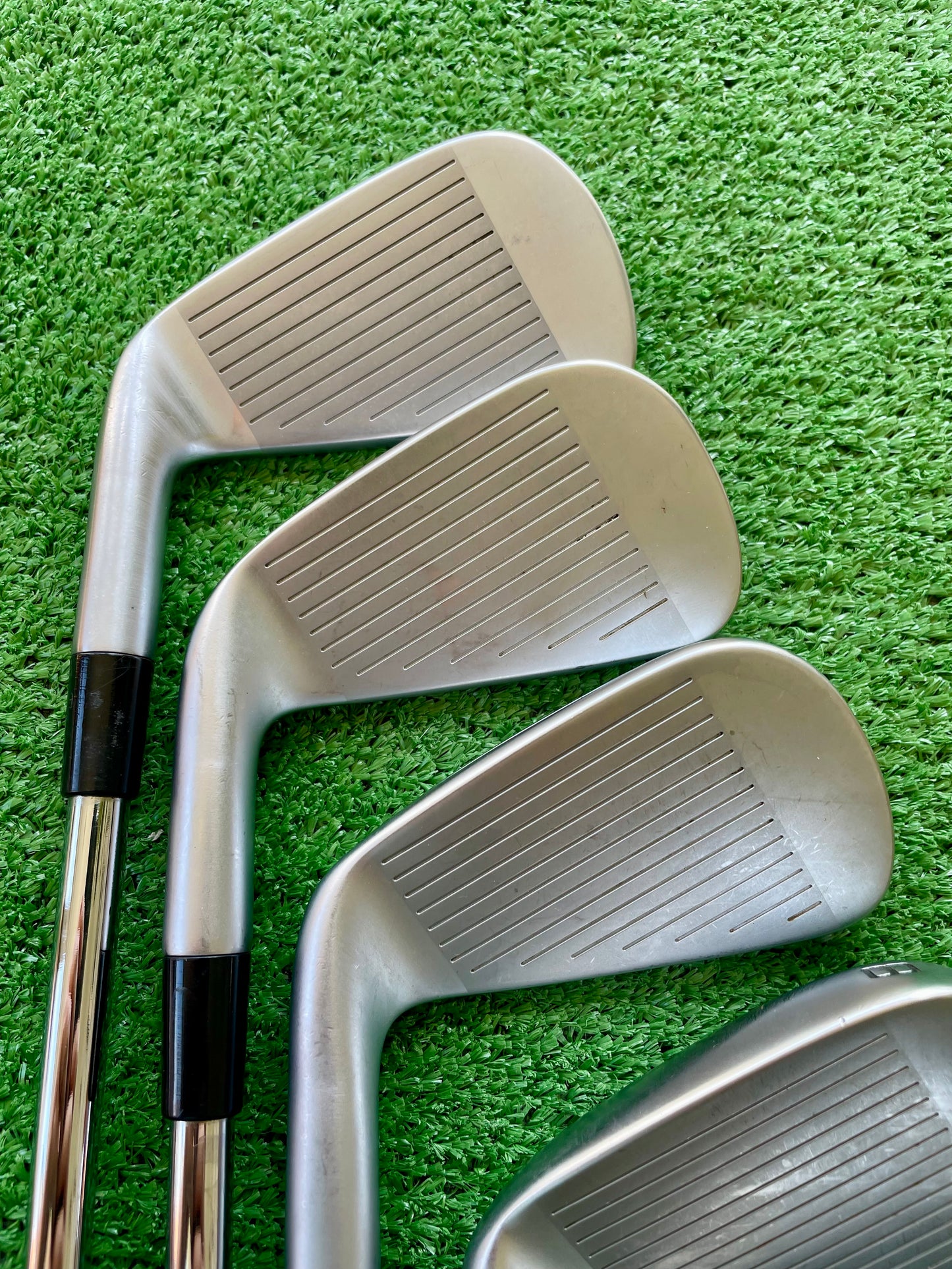 Taylormade P790 Irons 5-PW Regular Flex Right Handed Mens Golf Clubs
