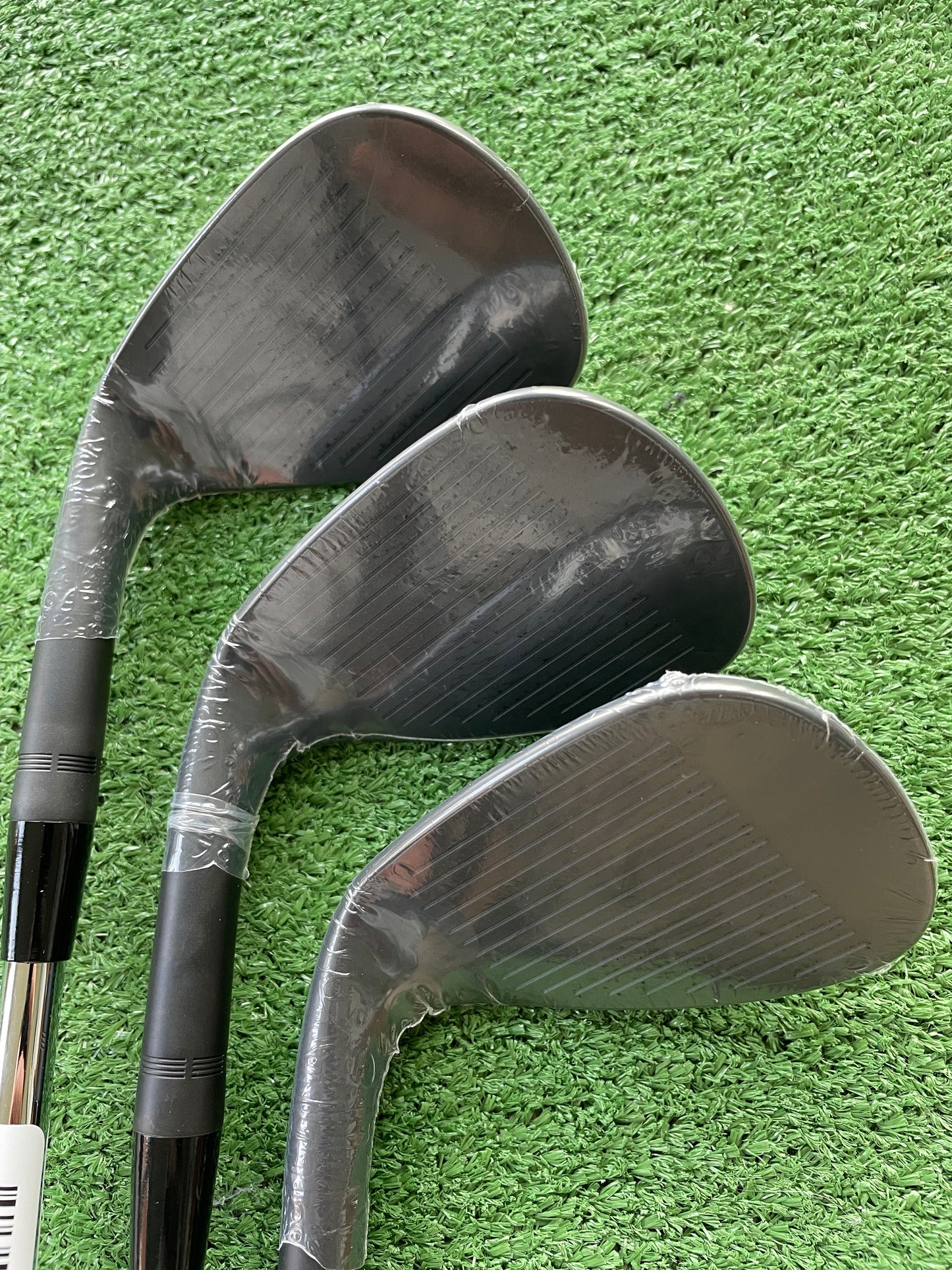 Cobra King Black Wedge Set 50 54 58 Wedge Flex Right Handed Mens Golf Clubs