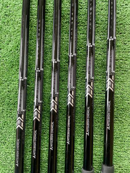 Taylormade P790 Irons 5-PW Regular Flex Graphite Right Handed Mens Golf Clubs