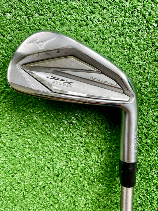 Mizuno JPX923 Forged Irons 5-PW Regular Flex Right Handed Mens Golf Clubs
