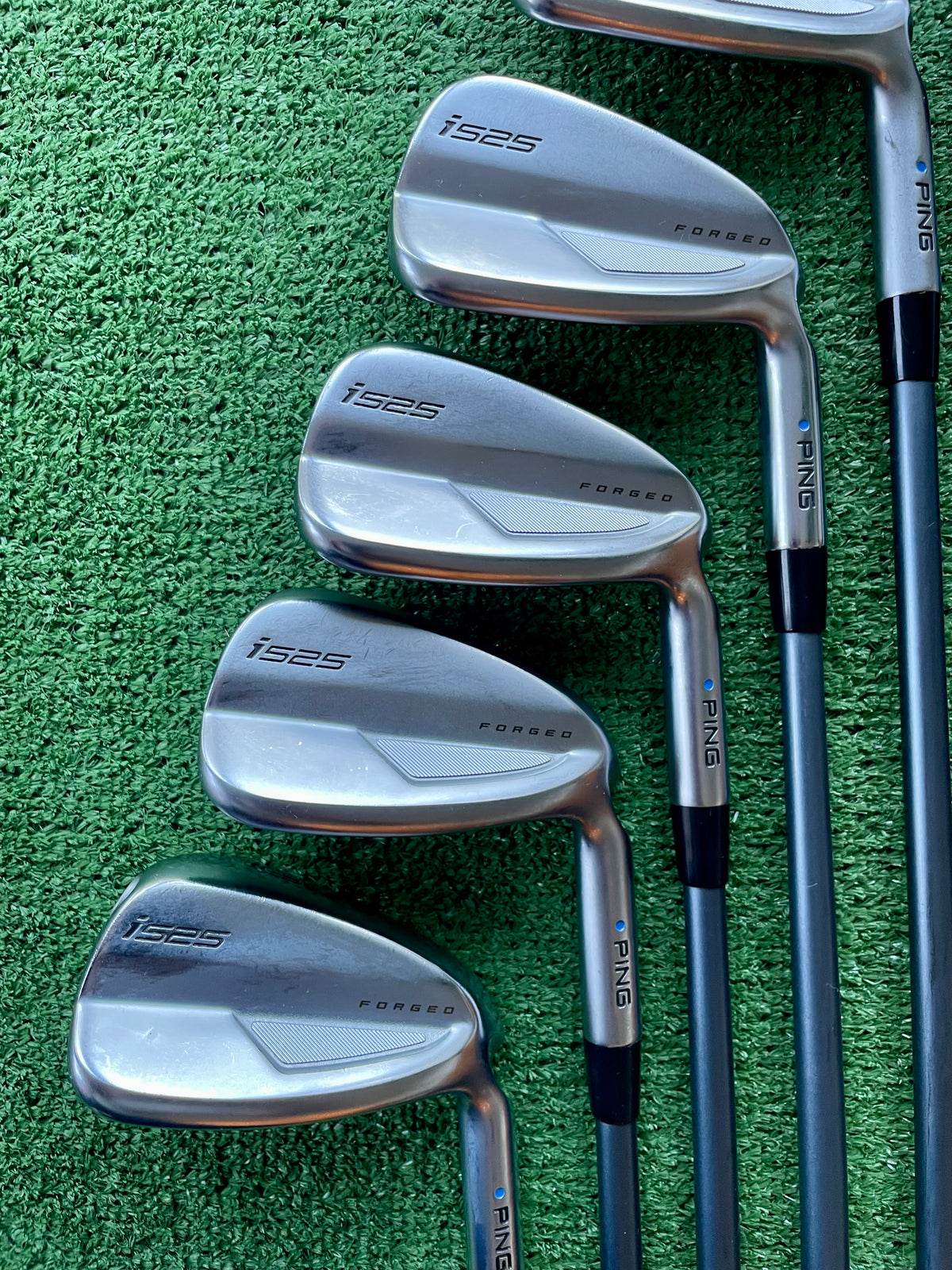 Ping i525 Forged Irons 6-PW+UW Senior Flex Graphite Right Handed Mens Golf Clubs