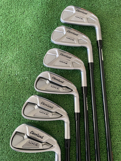 Cleveland Launcher UHX Irons 5-PW Regular Flex Graphite Right Handed Mens Golf Clubs