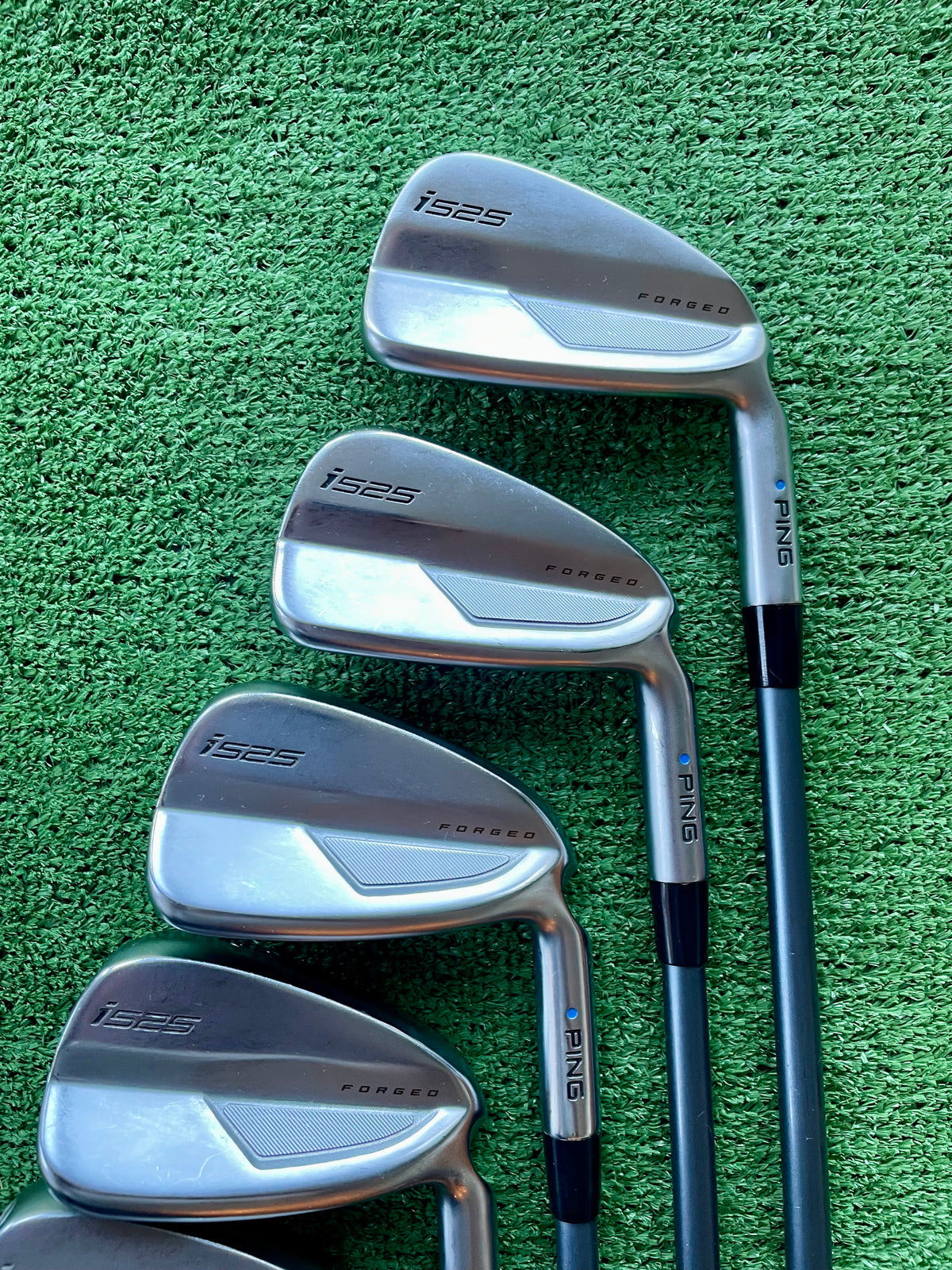 Ping i525 Forged Irons 6-PW+UW Senior Flex Graphite Right Handed Mens Golf Clubs