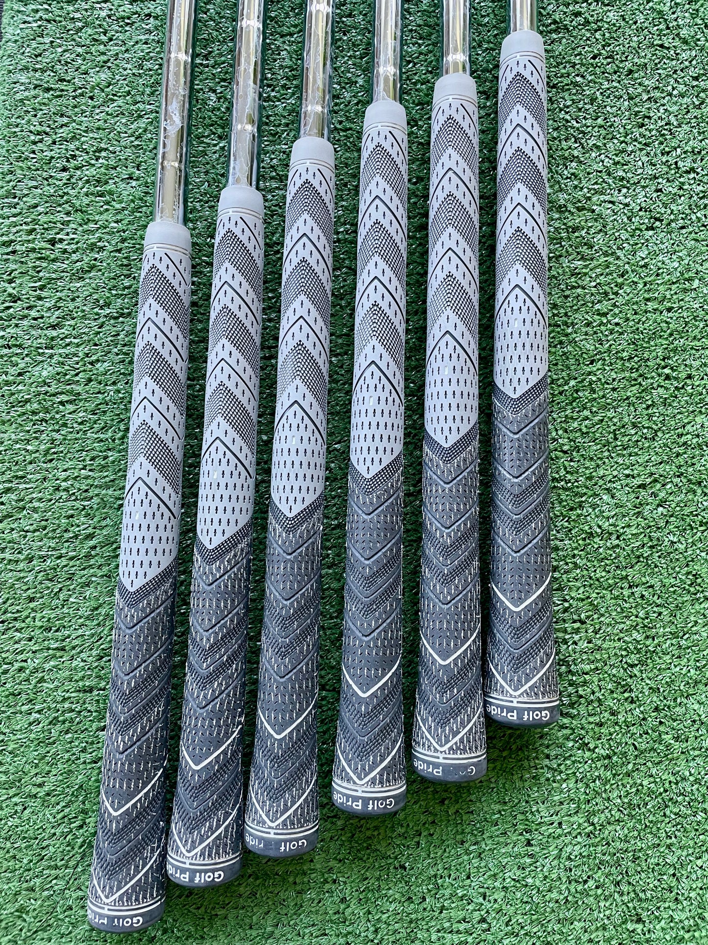 Titleist T400 Irons 5-PW Regular Flex Right Handed Mens Golf Clubs