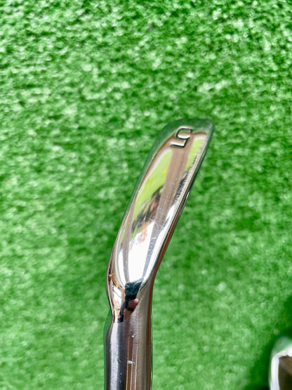 Mizuno Pro 221 Irons 5-PW Regular Flex Right Handed Mens Golf Clubs