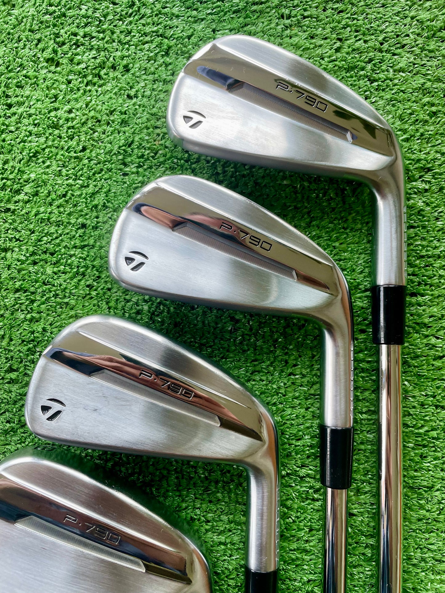 Taylormade P790 Irons Current Model 5-PW Regular Flex Right Handed Mens Golf Clubs