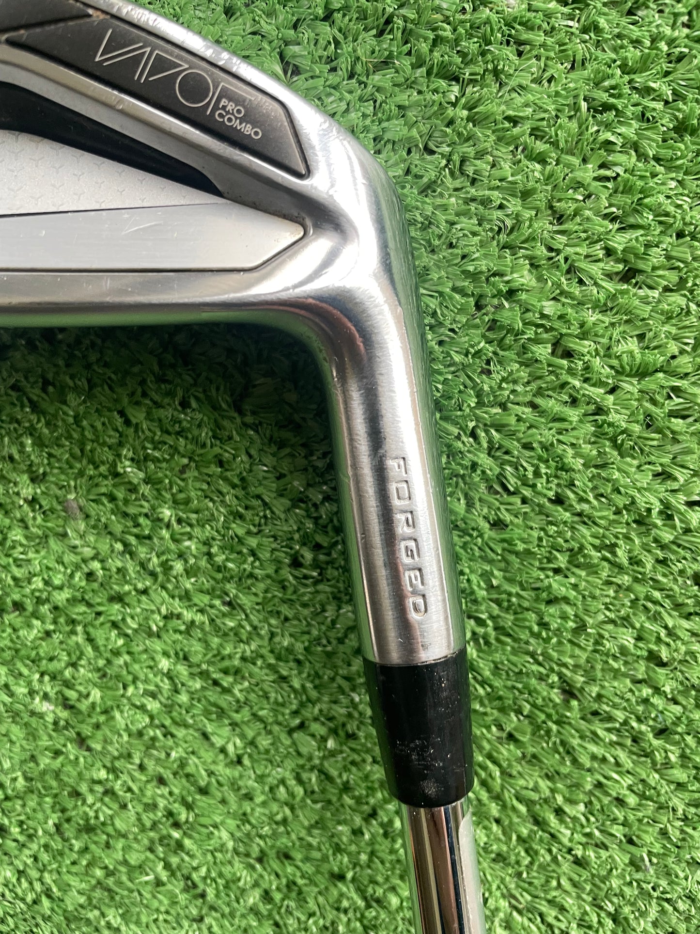 Nike Vapor Pro Combo Irons 5-PW Regular Flex Right Handed Mens Golf Clubs