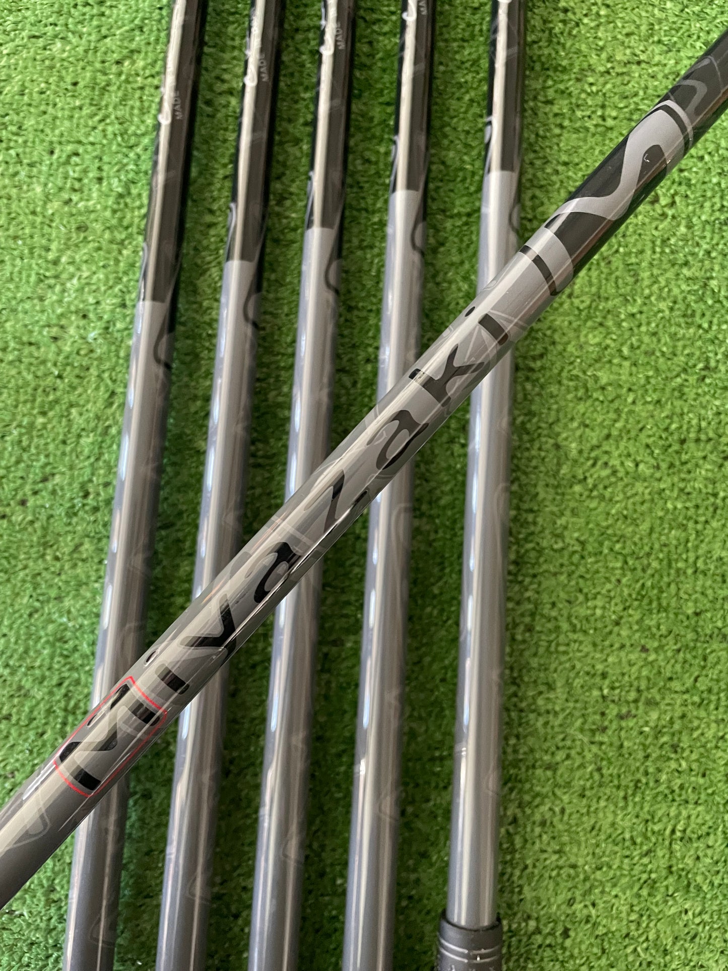 Cleveland Launcher UHX Irons 5-PW Regular Flex Graphite Right Handed Mens Golf Clubs