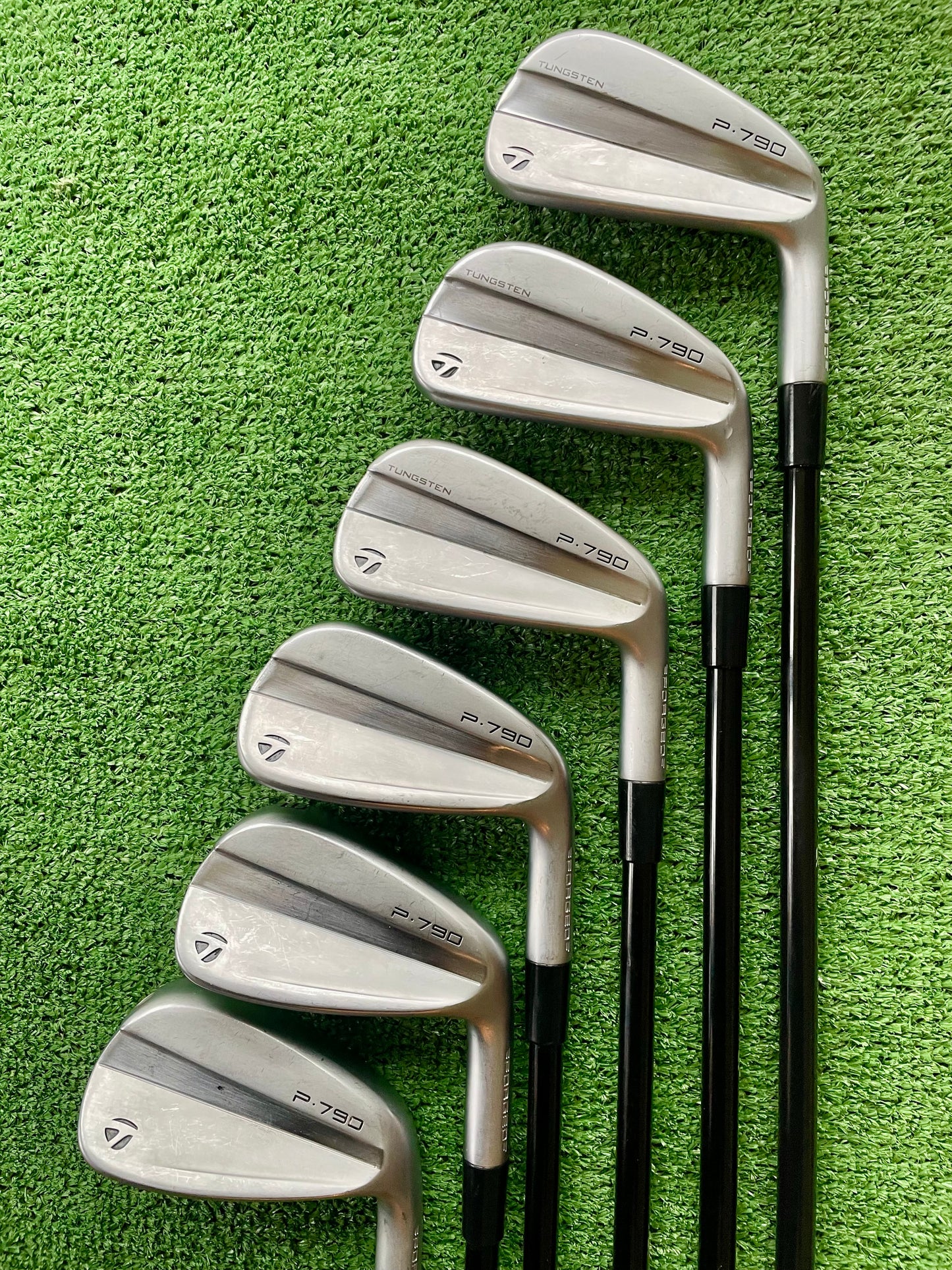 Taylormade P790 Irons 5-PW Regular Flex Graphite Right Handed Mens Golf Clubs