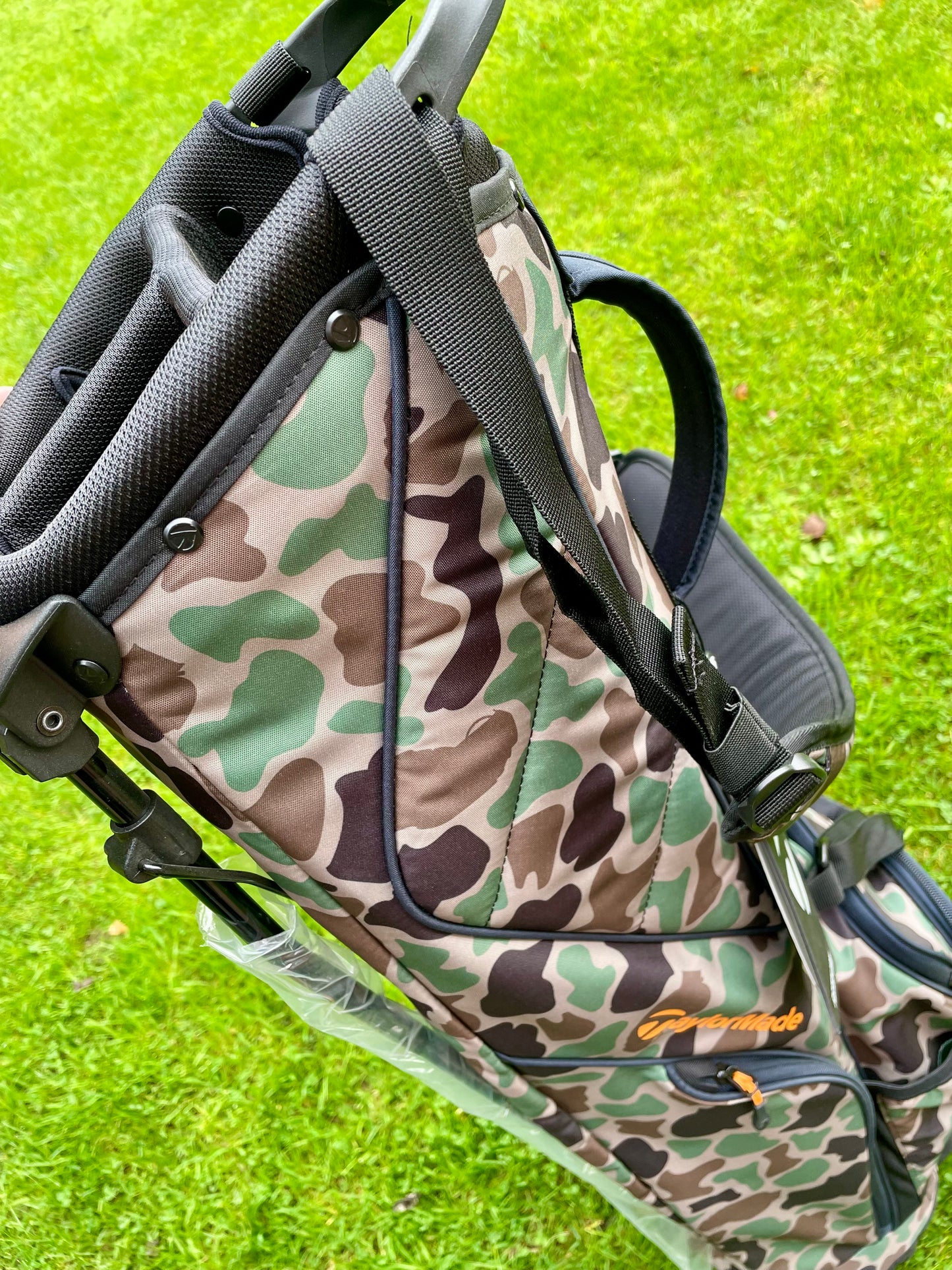 Taylormade Flextech Camo Carry Golf Bag