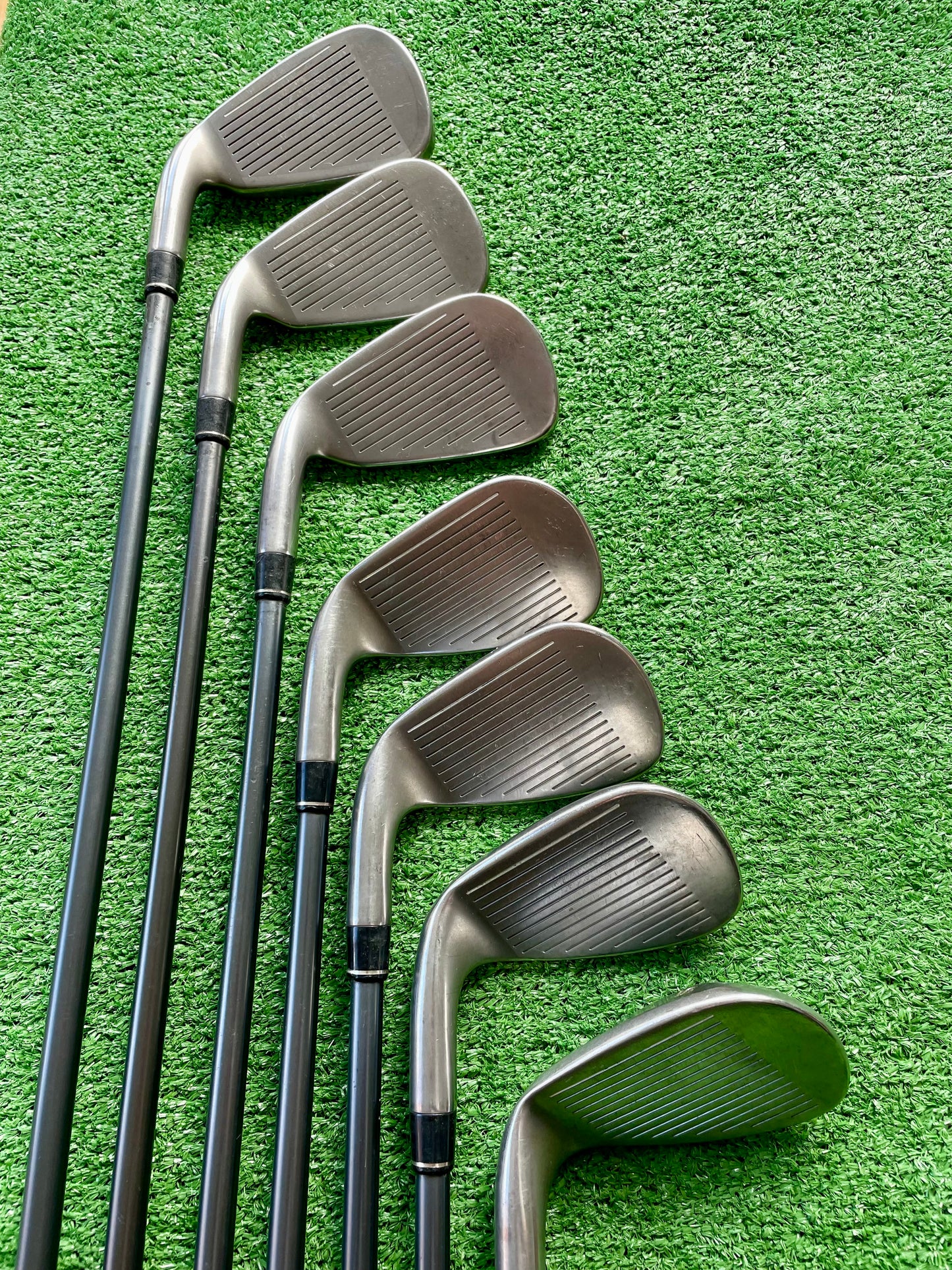 Taylormade RBZ Irons 5-SW Regular Flex Graphite Right Handed Mens Golf Clubs