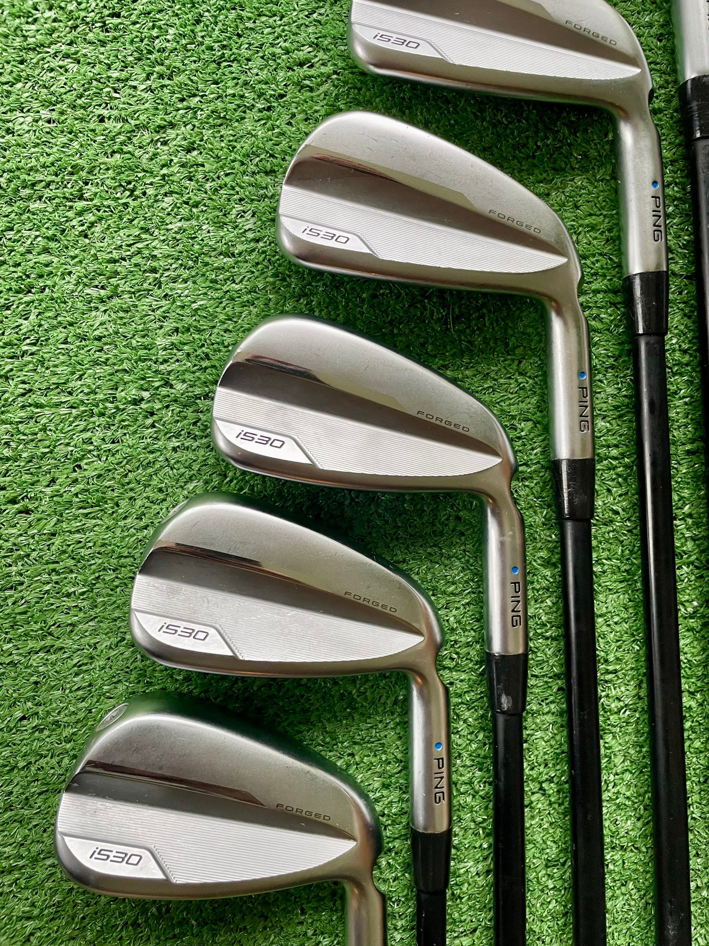 Ping i530 Forged Irons 4-PW Regular Flex Graphite Right Handed Mens Golf Clubs