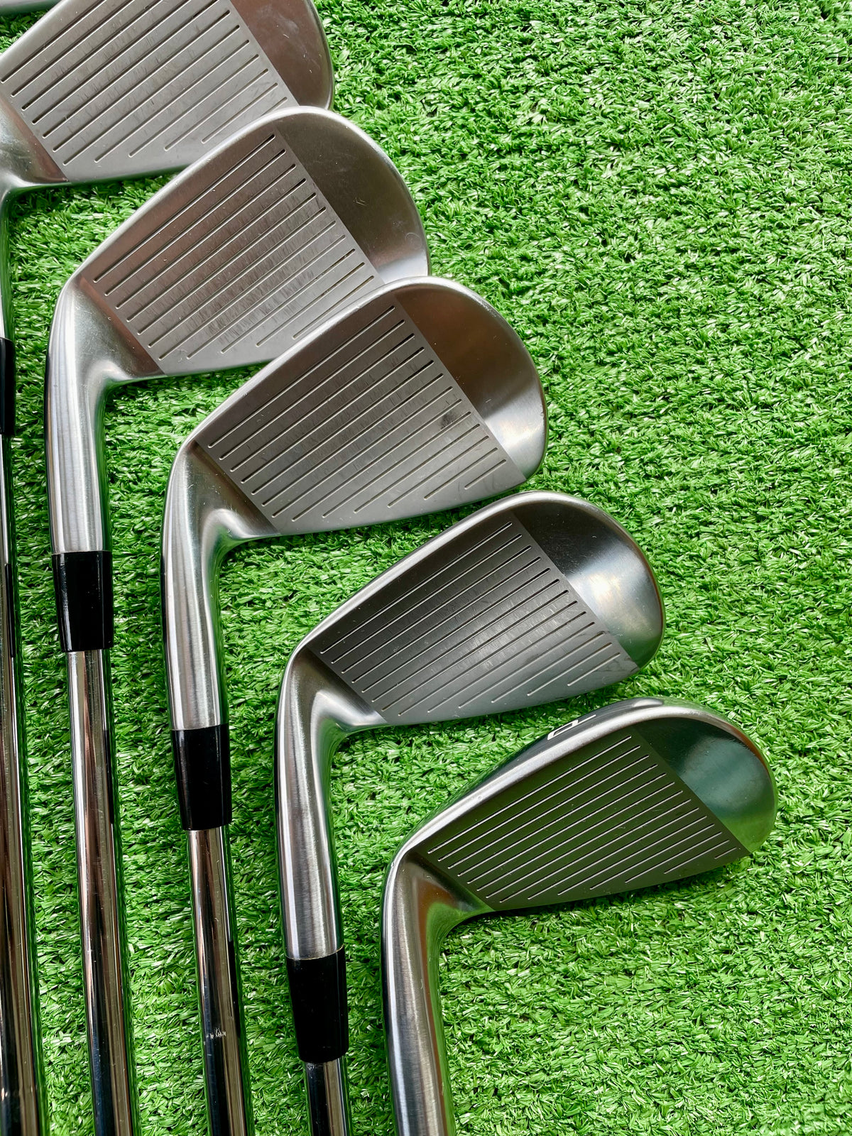 Mizuno Pro 243 Irons 4-PW Extra Stiff Flex Flex Right Handed Mens Golf Clubs