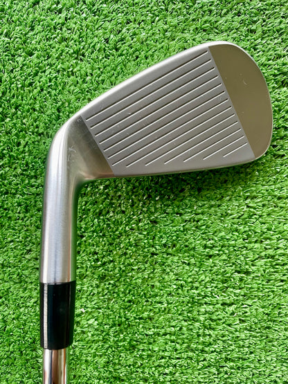 Taylormade P790 Irons Current Model 5-PW Regular Flex Right Handed Mens Golf Clubs
