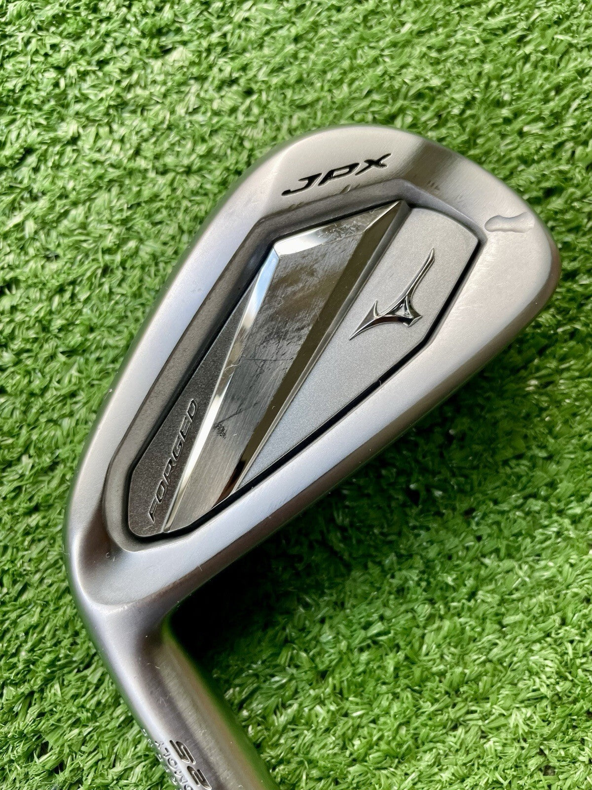 Mizuno JPX925 Forged Irons 5-PW+GW Stiff Flex Left Handed Mens Golf Clubs
