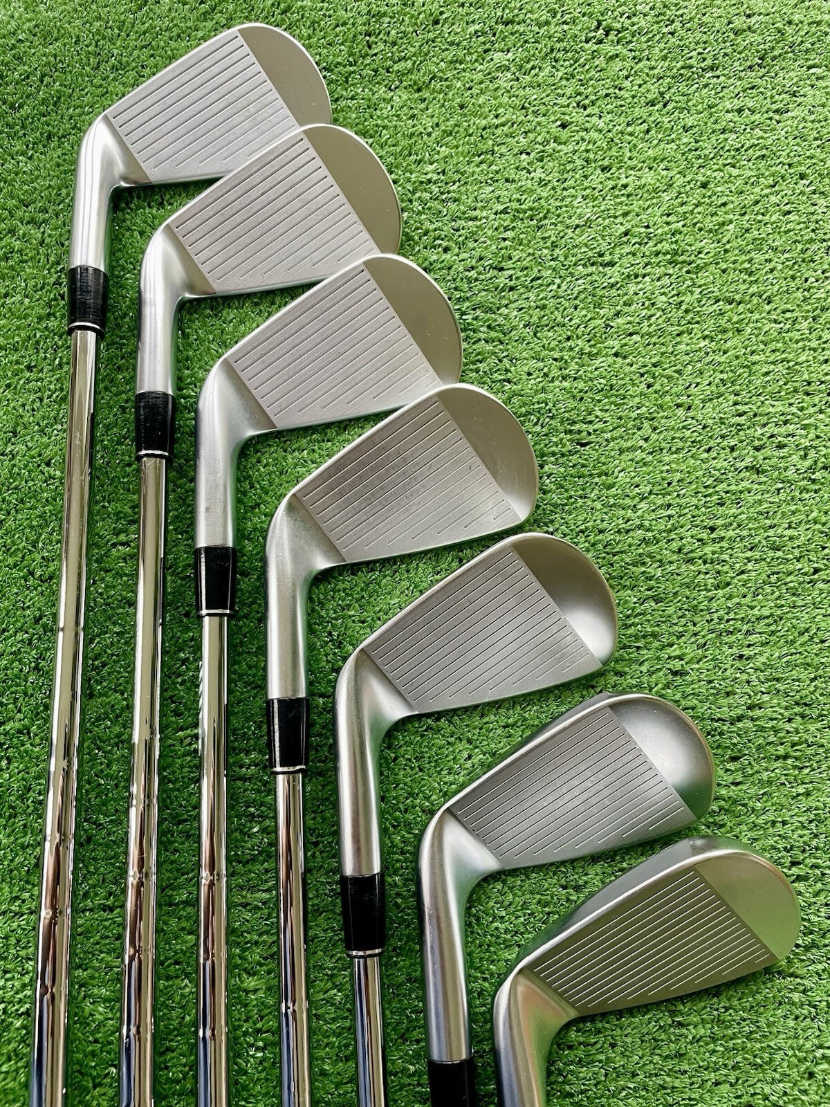 Srixon ZXi7 / Z Forged 2 Combo Irons 4-PW Extra Stiff Right Hand Mens Golf Clubs